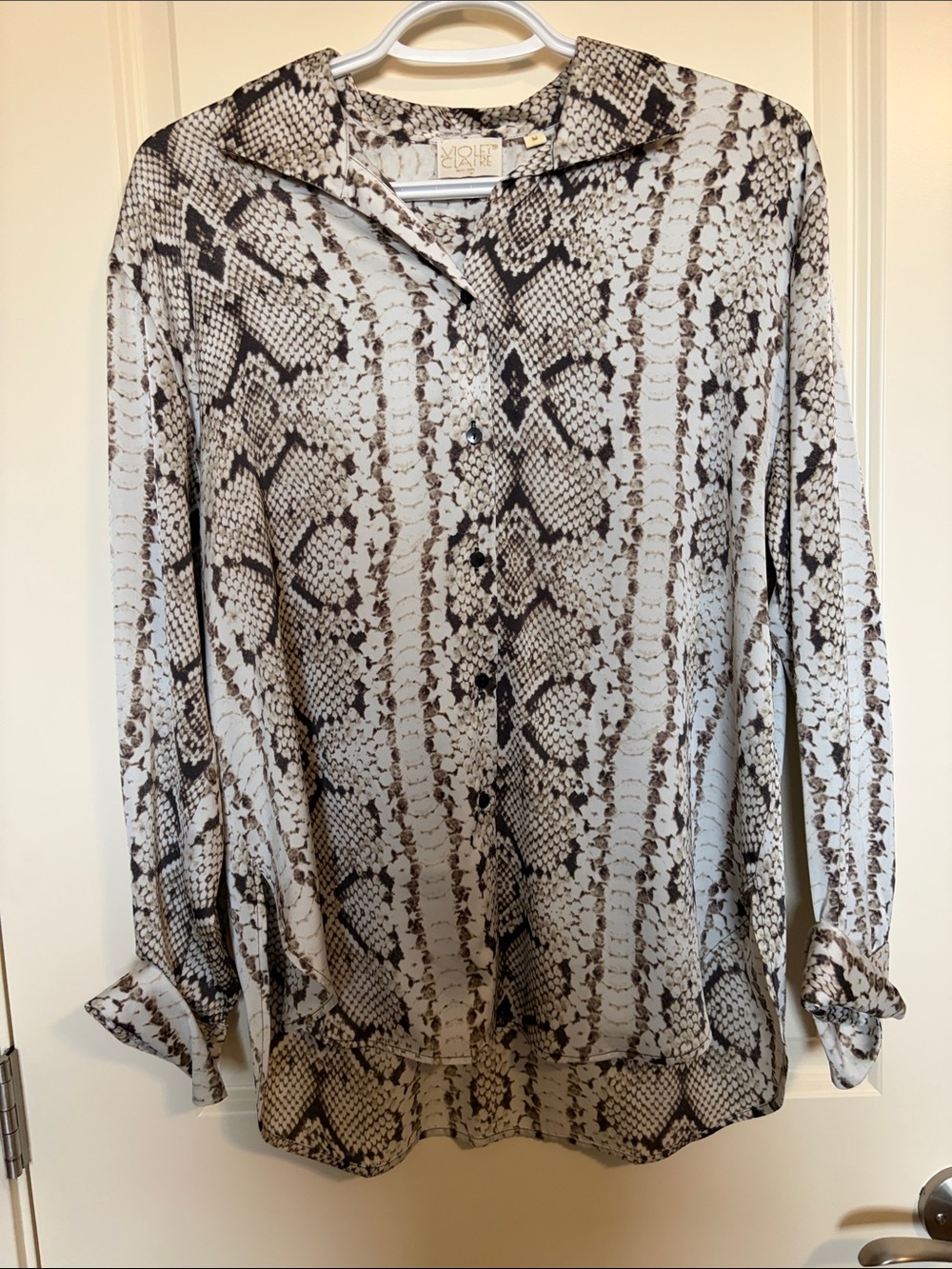 Violet & Claire Women's Snake Print Button-Down Blouse - Beige/Black